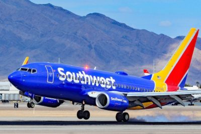 Southwest Forecasts a Rise in Bookings 1 Year After Pandemic’s Start