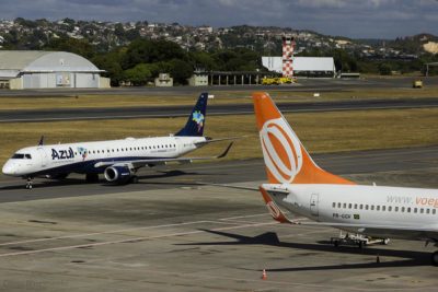 Azul and Gol planes in Recife
